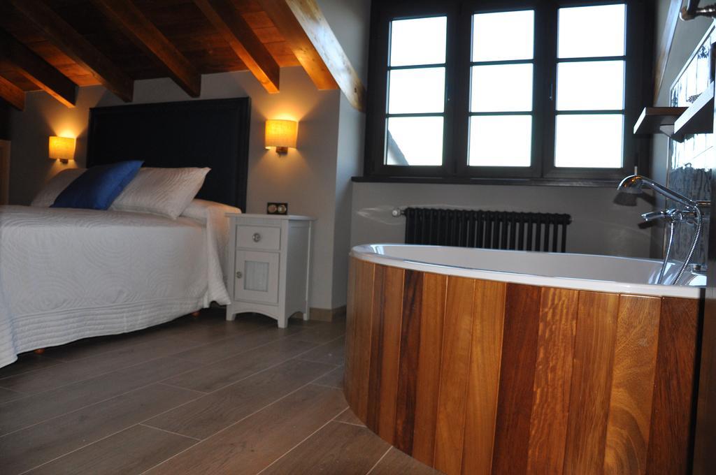 Casa Pacho Apartamentos Rurales Luarca Værelse billede